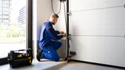 تفاوت اجرای سنتی و مهندسی درب اتوماتیک